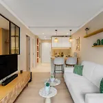 Appartement Le Cocon Tropezien - Jardin Prive, 5 Minutes Du Port *