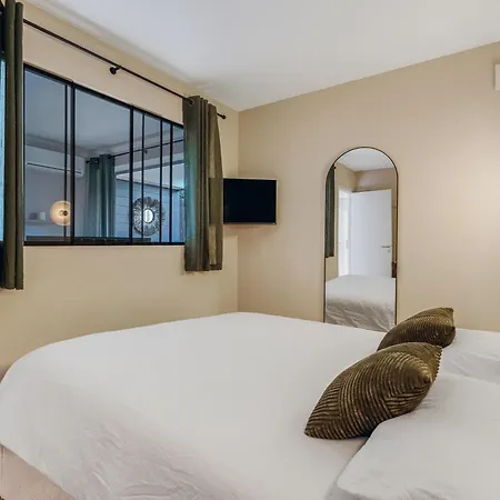 Apartment Le Cocon Tropezien - Jardin Prive, 5 Minutes Du Port Saint-Tropez