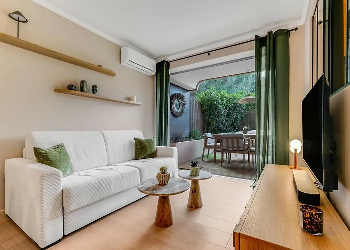 Apartment Le Cocon Tropezien - Jardin Prive, 5 Minutes Du Port Saint-Tropez