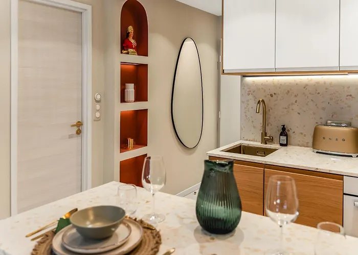 Le Cocon Tropezien - Jardin Prive, 5 Minutes Du Port *