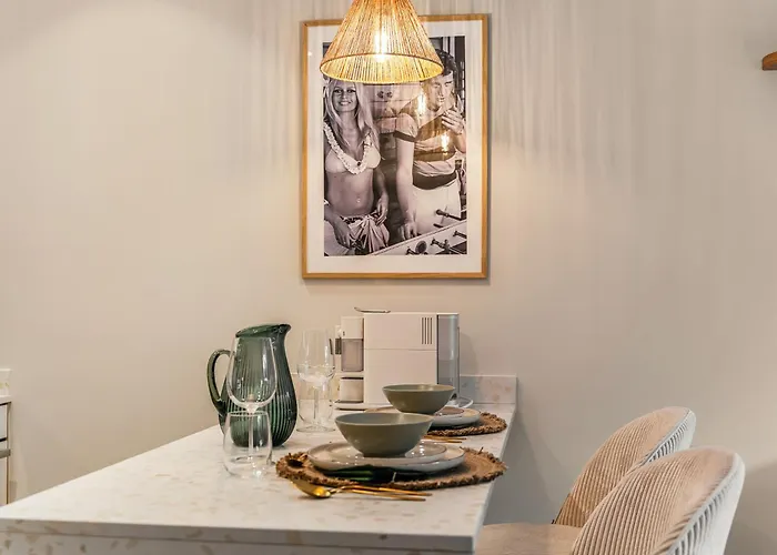 Le Cocon Tropezien - Jardin Prive, 5 Minutes Du Port Saint-Tropez